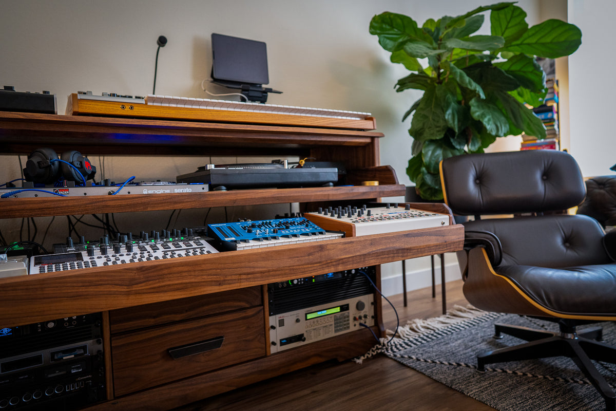 Dos Gatos Studios