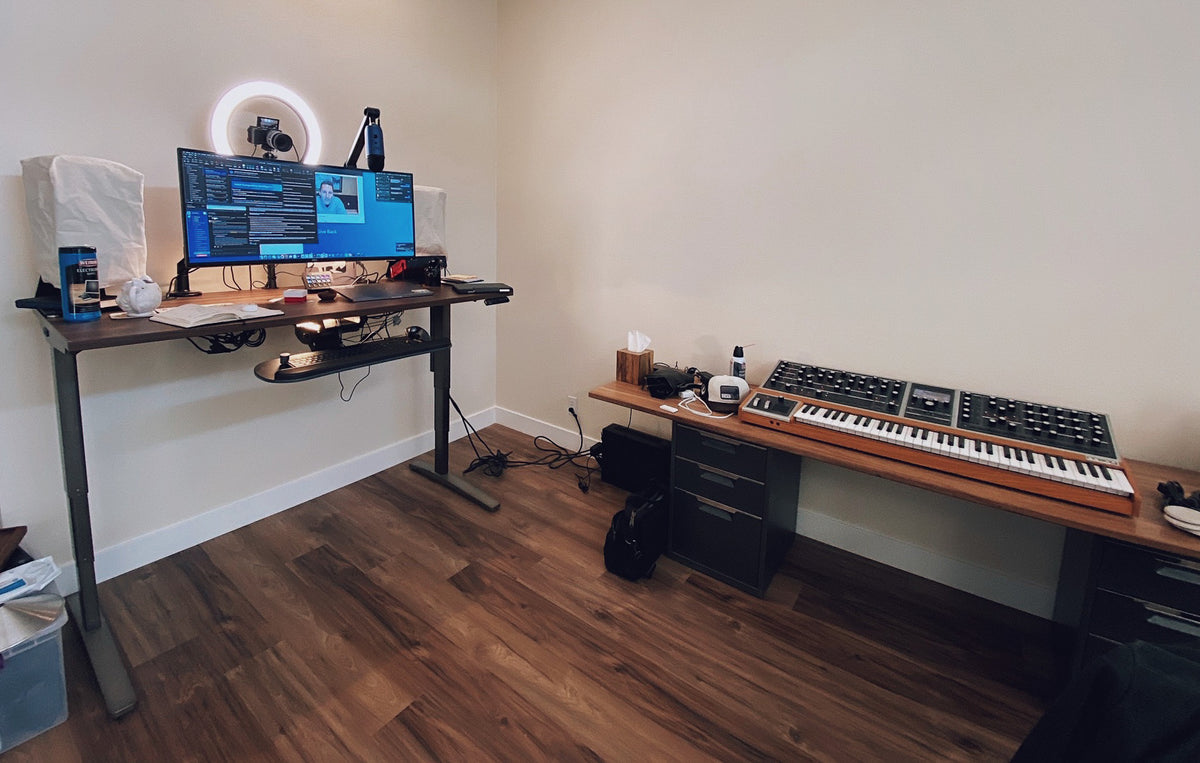 Dos Gatos Studios