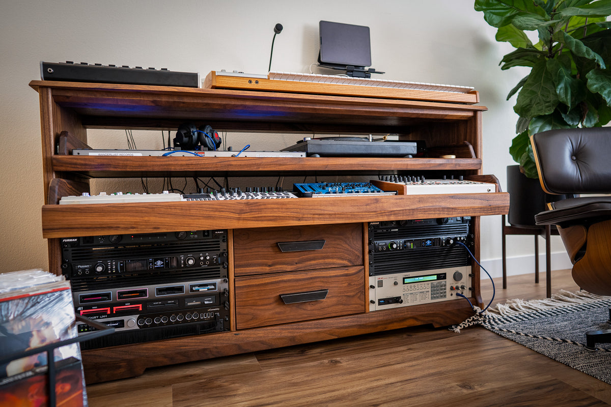 Dos Gatos Studios
