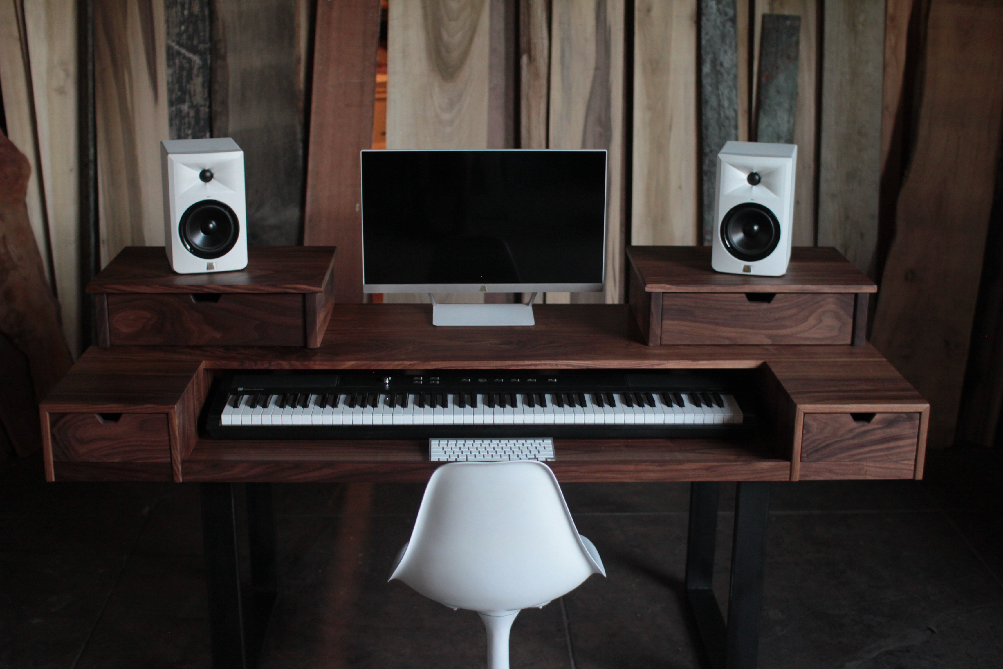 MC88 Studio Desk