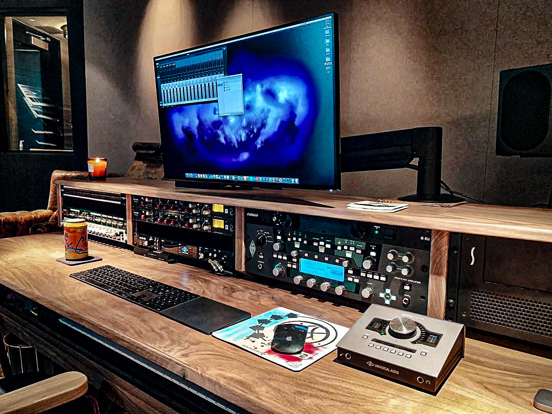 Mark Hoppus - Bilnk 182 | SD88 in walnut - Los Angeles, CA