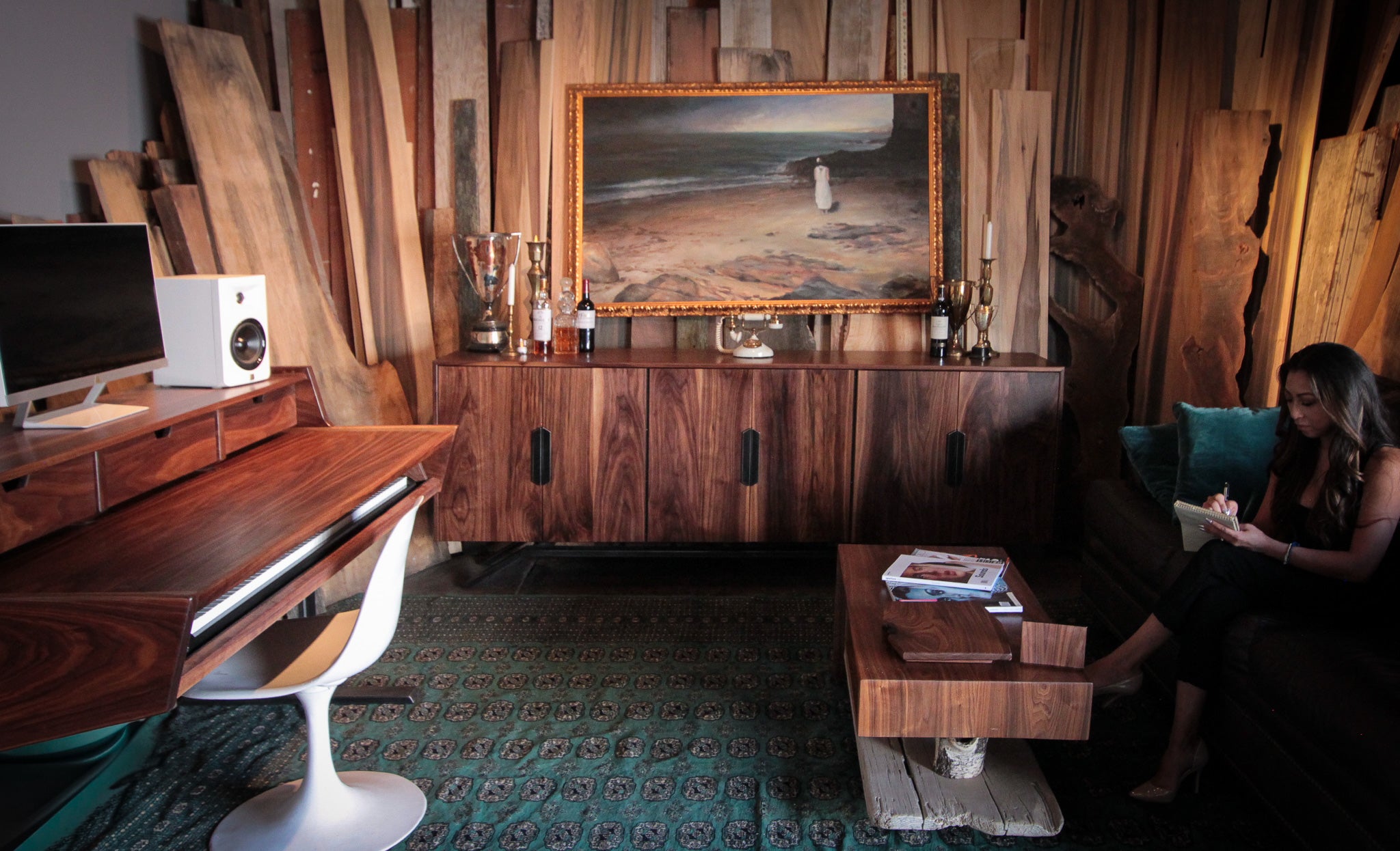 Solomon Credenza